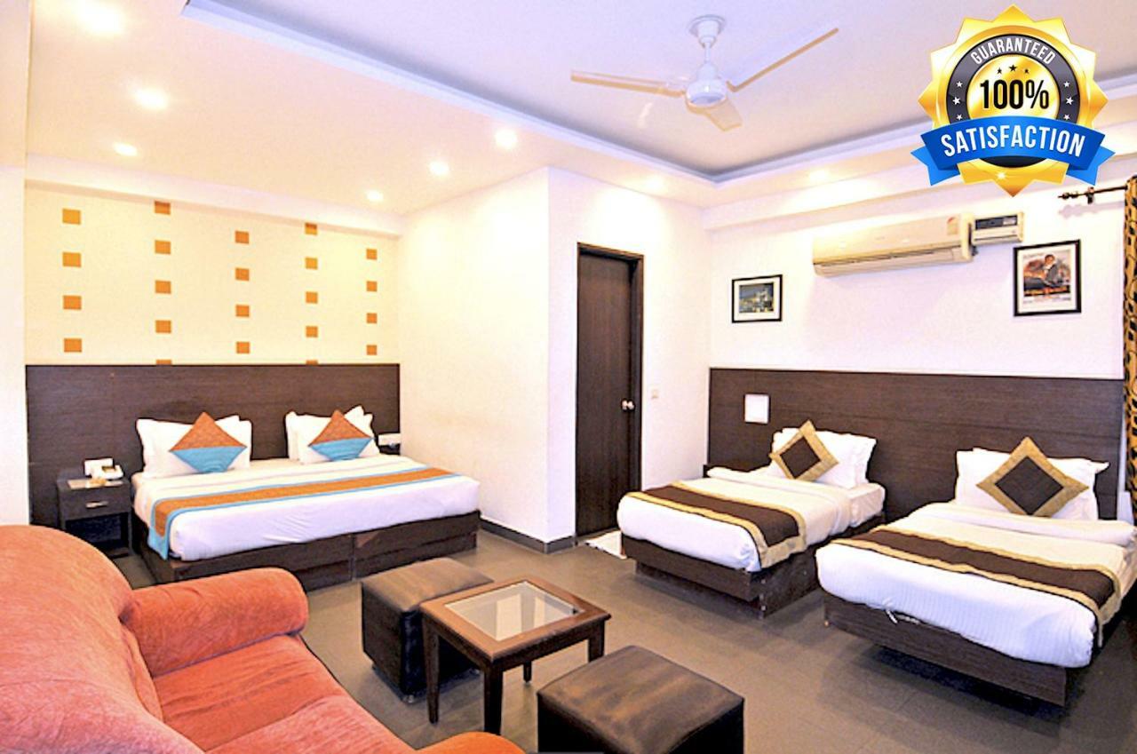 Hotel La Vista Delhi Exterior foto